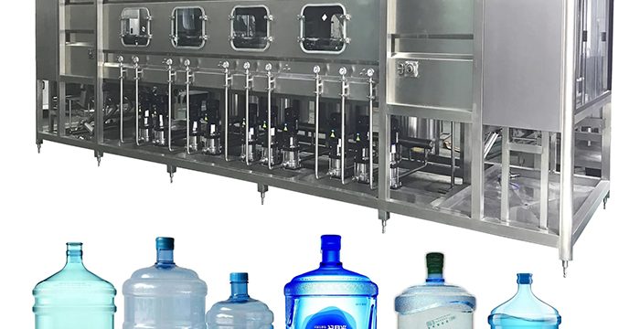 Оборудование для розлива воды в бутылки объемом 5 галлонов сделано в Китае