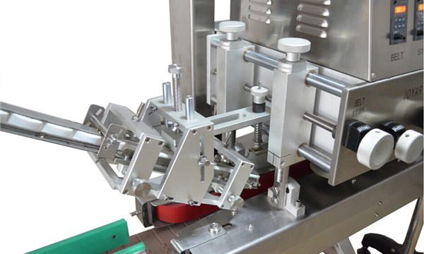 Automatic Linear Spindle Capping Machine