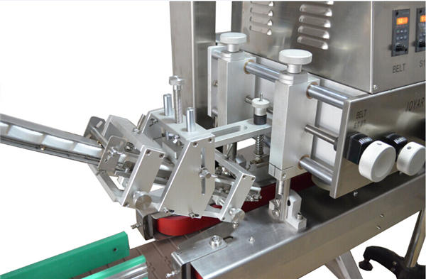AutomaticLinear Spindle Capping Machine