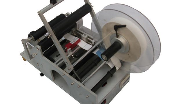 Factory Bottles Semi Automatic Labeling Machine