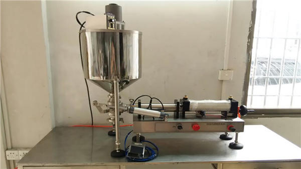 Good Quality Double Heads Chilli Sauce Filling Machine