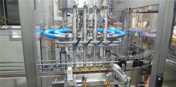高効率自動トマトペースト充填機