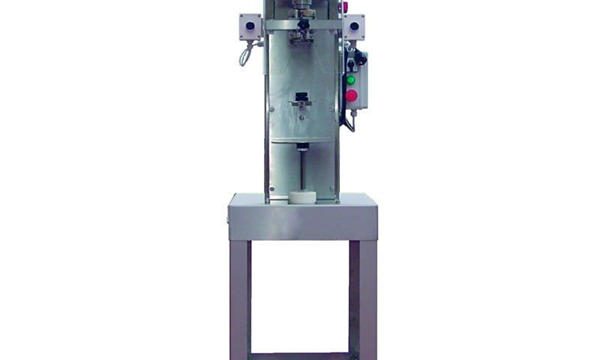 Semi-Automatic Spindle Bottle Capping Machine